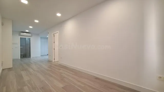 Apartamento SIN AMUEBLAR de un dormitorio y completamente reformado en la Plaza Cetina — 3