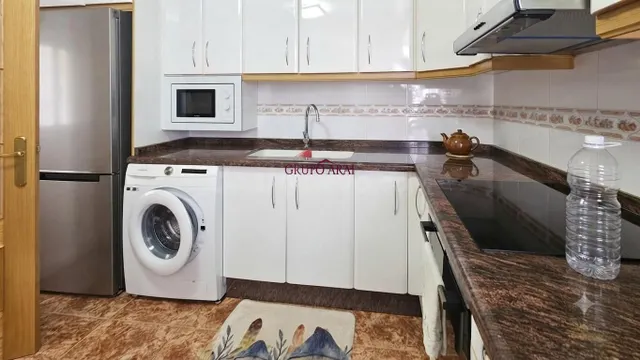 Amplio piso de 90 m2 con balcón y 3 habitaciones en Virgen d - foto 5