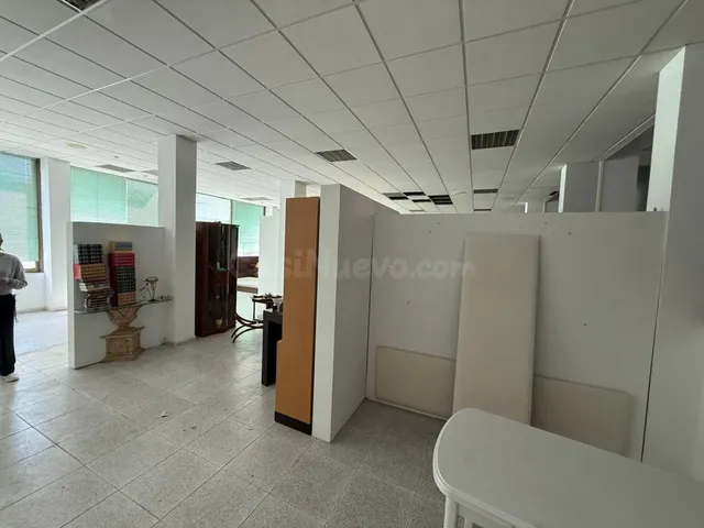 Gran Local en Venta en La Laguna - Espacio que Impulsa a tu Negocio — 16