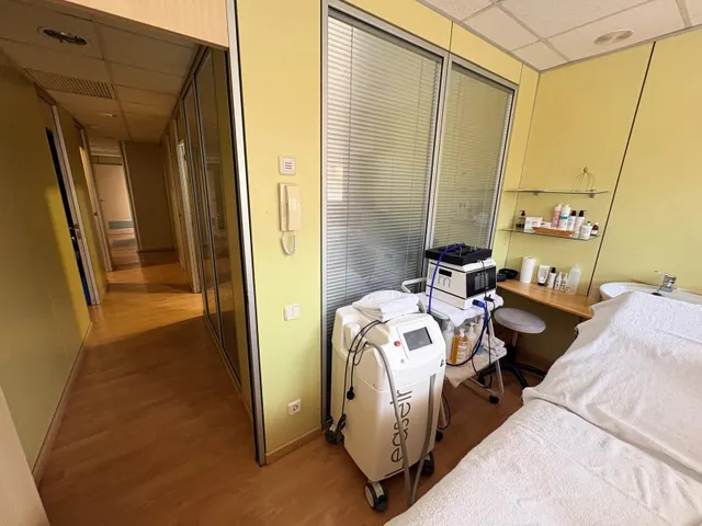 Oportunidad de inversión en Igualada: Local apto para diversos usos, oficina, consulta, academia, etc estado impecable por 100.000 Eur — 7