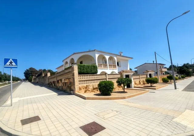 Exceptional Detached Corner Villa with Swimming Pool and Pri - foto 2