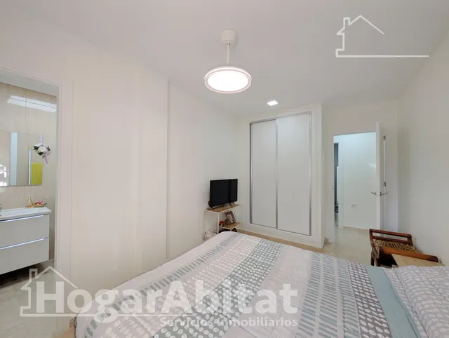 REFORMADO CON TERRAZA, PISCINA Y GARAJE CERCA DE LA PLAYA — 24