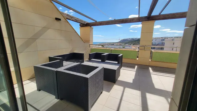 Apartamento 2 Dormitorios y 2 Baños gran terraza con vistas  1ª linea Piscina garajes y trastero — 26