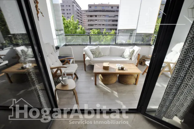 MAGNÍFICO PISO CON PISCINA, GARAJE Y TERRAZA EN BENIMACLET. — 26