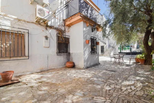 ¿ Quieres un Chalet para reformar a tu gusto y sacarle renta - foto 3