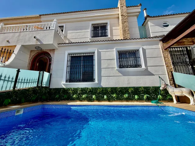 Casa 4 habitaciones 189m² en venta - La Zenia — 40