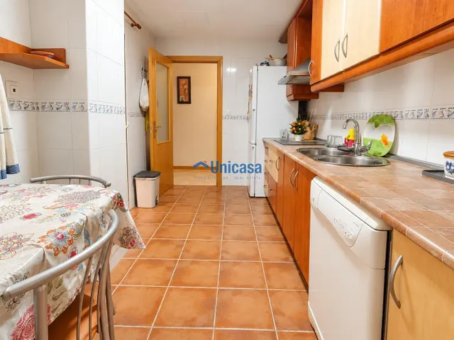 Piso de 3 dormitorios con terraza, patio, garaje y trastero — 8