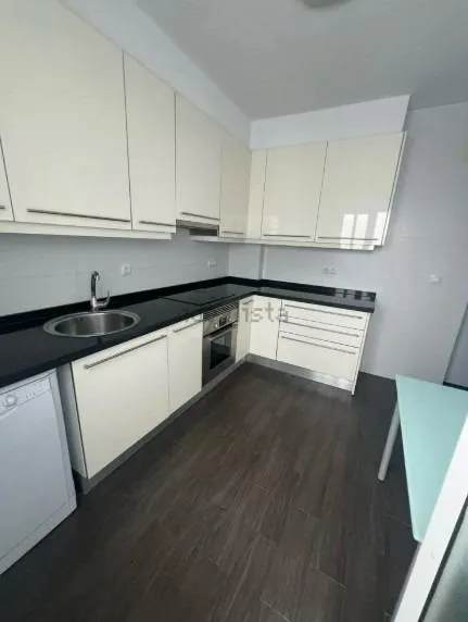 Alquiler de excelente vivienda zona centro de Alicante de 4 dormitorios — 13