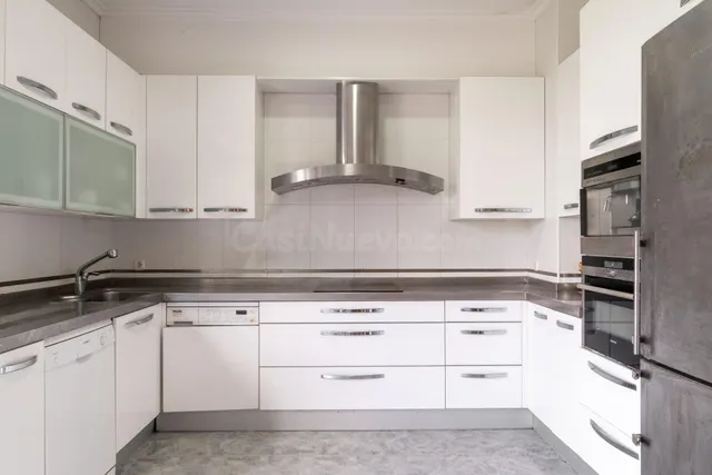 Villa bifamiliar en Paseo Oriamendi - B — 22