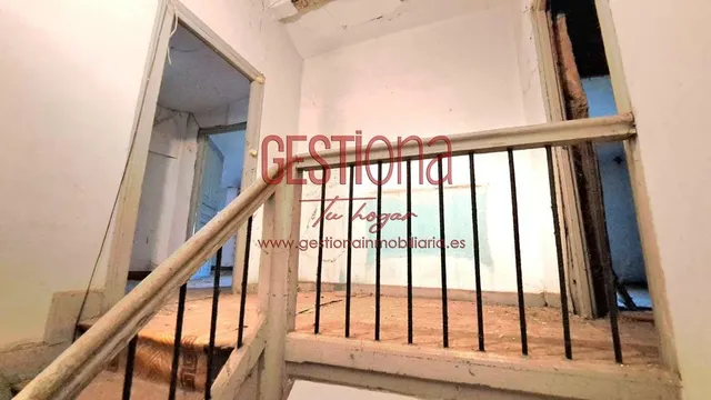 CASA DE PIEDRA EN LIERGANES. — 17