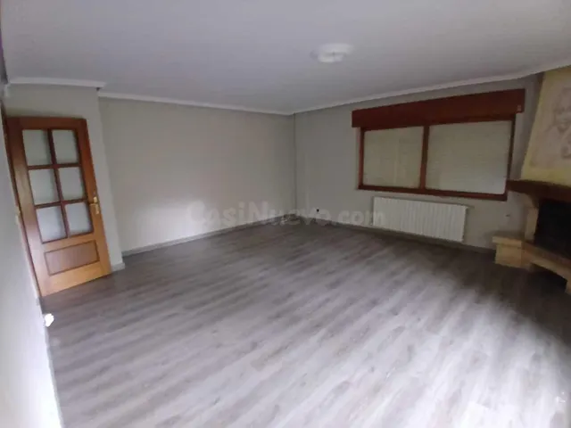 ESTUPENDA CASA CON JARDIN EN VILLAREJO DE ORBIGO - foto 3