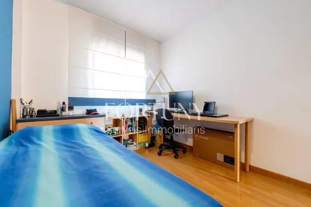 Dúplex en venta Calle Teresa de Calcuta, Reus. — 19