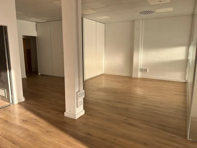 OFICINA POLIGONO SON CASTELLO GRAN VIA ASIMA DIAFANO CON BAÑO — 8