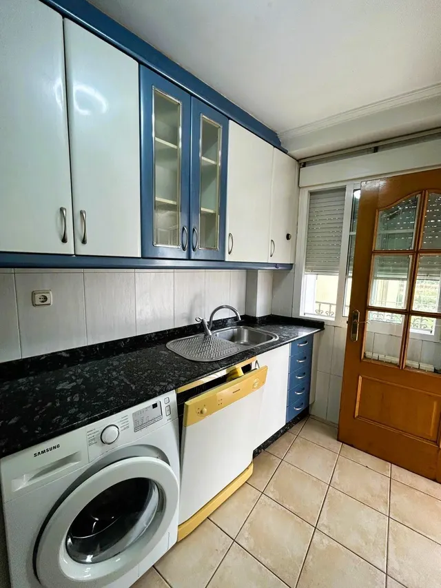 SE VENDE AMPLIO PISO EN CALLE ZARAGOZA — 21