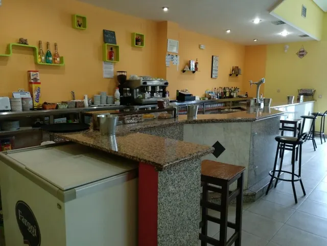 BAR RESTAURANTE ZONA POLIGONO TORAL DE LOS VADOS - foto 2