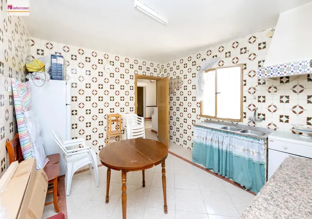 ¡CASA EN UNA SOLA PLANTA, CREA TU VIVIENDA IDEAL EN ALBOLOTE! Casa en una sola planta con patio, garaje y un gran potencial. — 8