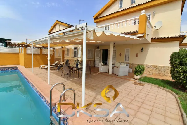2 chalets unidos e independientes en venta a un paso de la p - foto 3