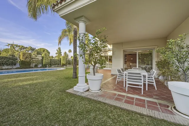 Chalet 5 habitaciones 307m² en venta - Marbella — 14