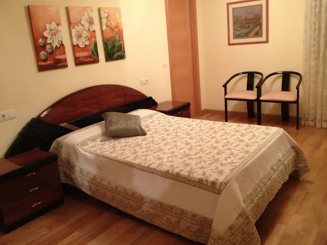 SE VENDE AMPLIO PISO, 138 M2, SEMINUEVO, TRASTERO, ASCENSOR,