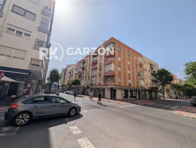 Piso en Alquiler  zona Altamira — 8