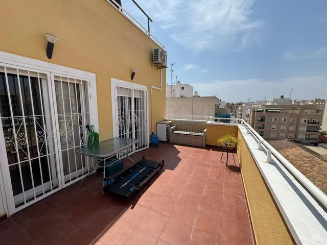 ATICO 2 DORMITORIOS PLAYA DEL CURA Y estación AUTOBUSES 136.000€ — 24