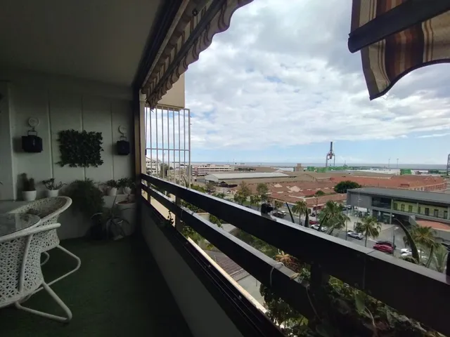 PISO EN EL CENTRO DE ALICANTE FRENTE PUERTO CON VISTAS AL MAR — 11