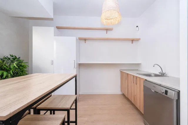 Se vende local reformado en el Fortí — 19