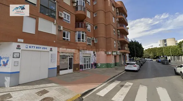 Venta piso en Almería - foto 2