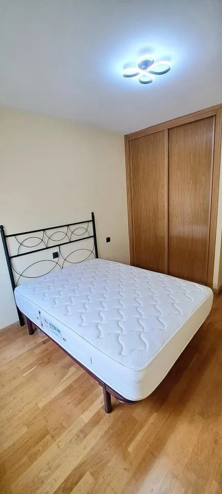 Amplio y Luminoso Piso en alquiler en Barrocanes, Ourense - Ideal para Familias — 25