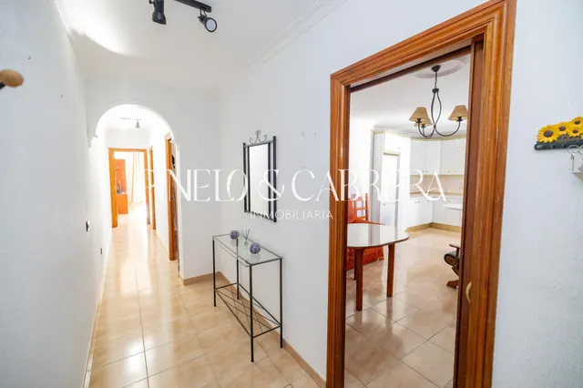 Piso en venta con terraza y ascensor en calle madrid — 18