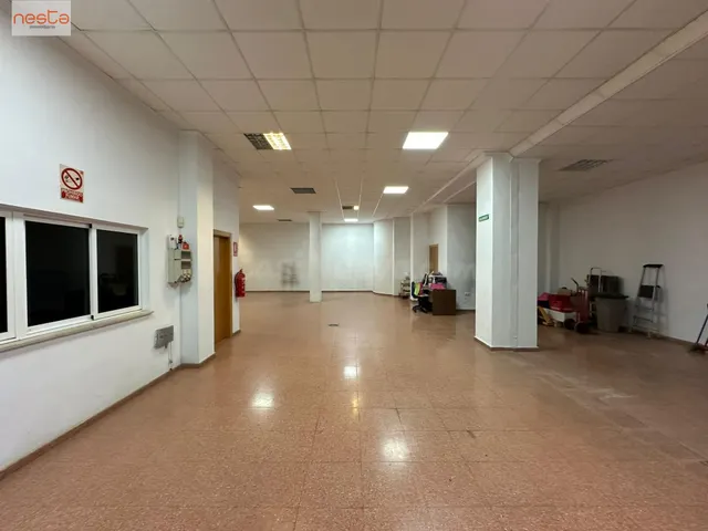 SE ALQUILA BAJO COMERCIAL EN LORCA - foto 4