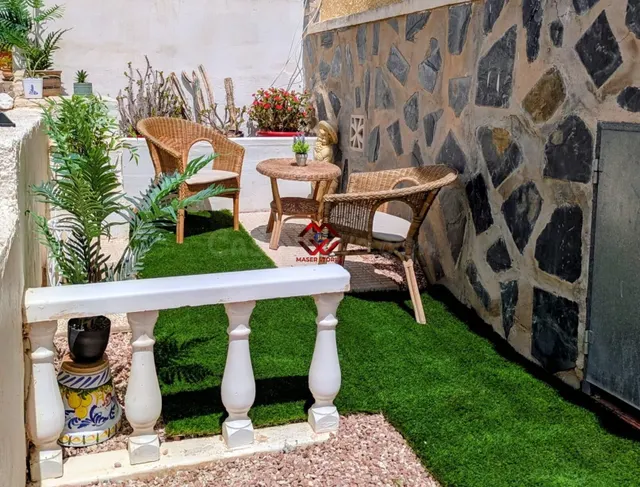 EXCLUSIVA CASA EN PLANTA BAJA Y ESQUINA CON SOLARIUM Y AMPLI