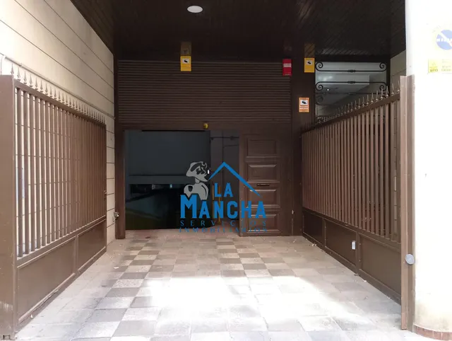 *23.000€* inmobiliaria la mancha vende plaza de garaje en zona san pablo de Albacete — 14