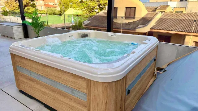 APARTAMENTO MODERNO CON TERRAZA PRIVADA DE 95 m2, JACUZZI Y GARAJE CERRADO — 10