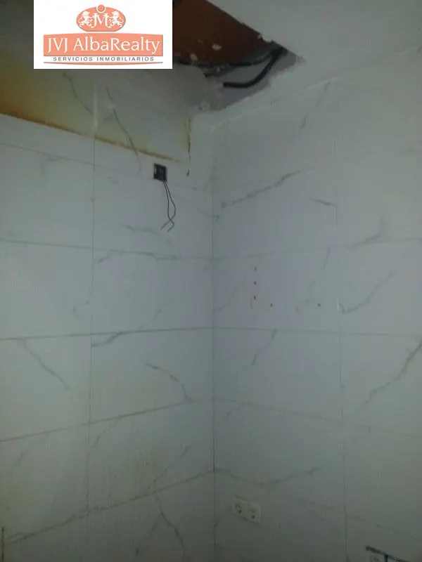 VENDO BAR RECIEN REFORMADO EN EROSKI DE 70 MTS. — 6