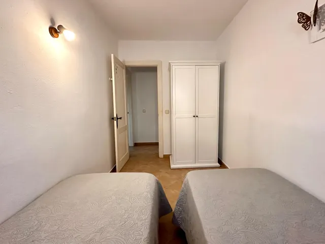 CALONGE: CHALET CON LICENCIA TURÍSTICA, GARAJE, JARDÍN Y PISCINA. ZONA MAS AMBRÓS - VIZC. CABANYES. — 37