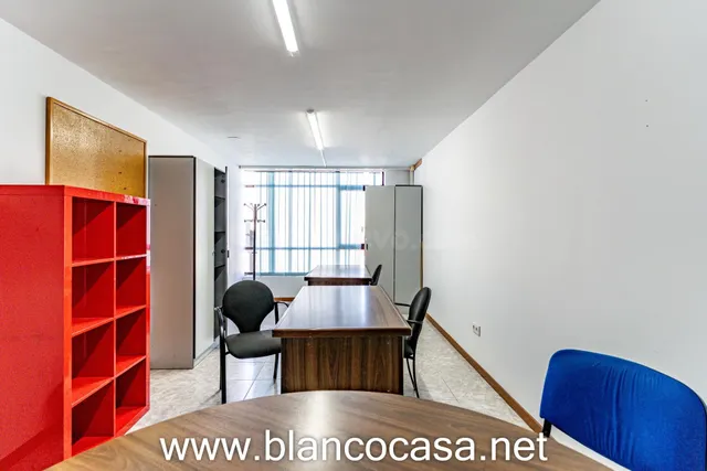 💼 Oficinas en alquiler en el Polígono de Industrial de Bérto - foto 3