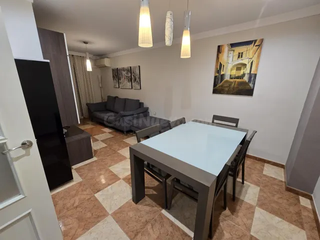 Piso con garaje muy próximo al centro - foto 5