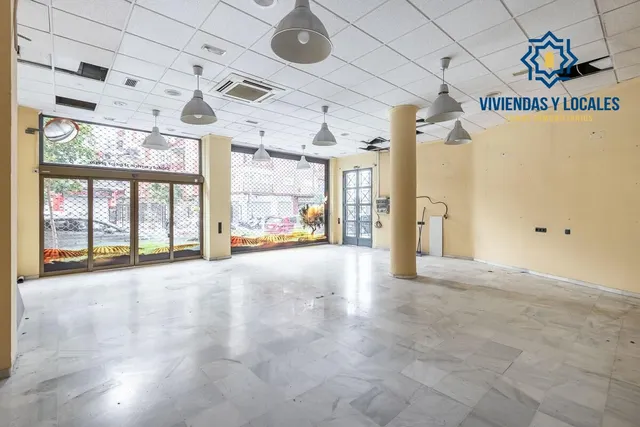 LOCAL COMERCIAL EN ARABIAL JUNTO HIPERCOR — 8