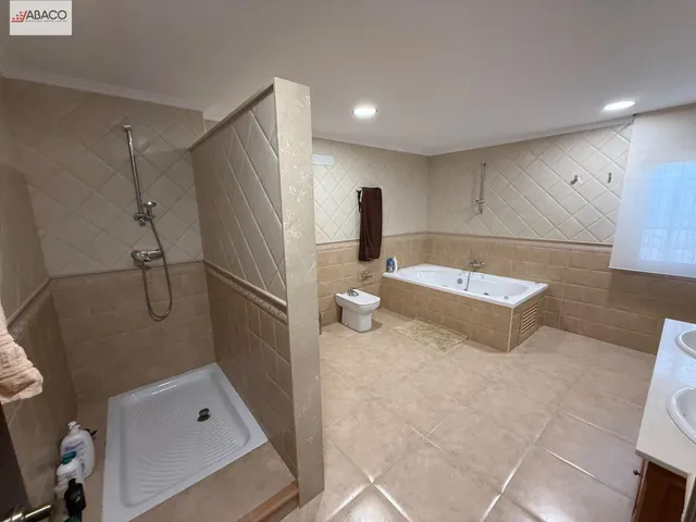 Chalet con 2 viviendas y amplia parcela en la Alcoraya — 38