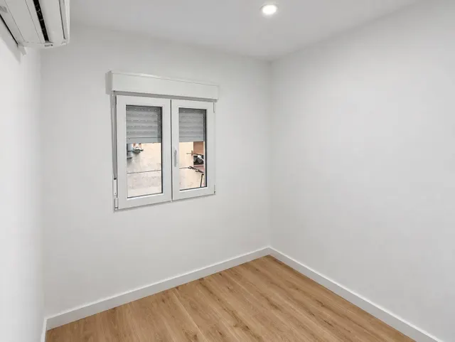 Excepcional piso reformado con terraza y orientación este — 12