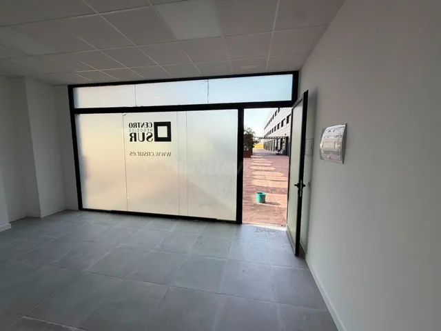 Local comercial de Lujo en Alquiler en el Centro de Negocios
