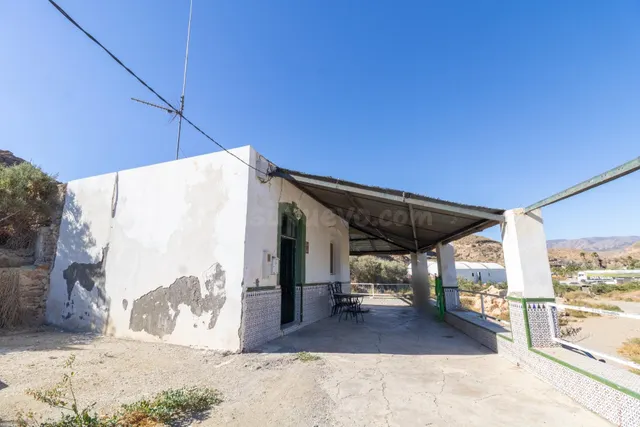 CORTIJO EN VENTA EN LA VILLA DE GÁDOR – PARAJE LAS HERRERÍAS