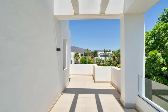Chalet 4 habitaciones 314m² en venta - Riviera del sol — 44