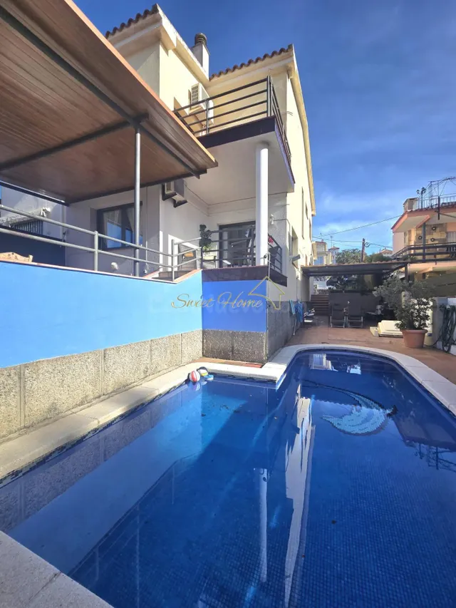Vivienda exclusiva con piscina cerca de la playa — 5