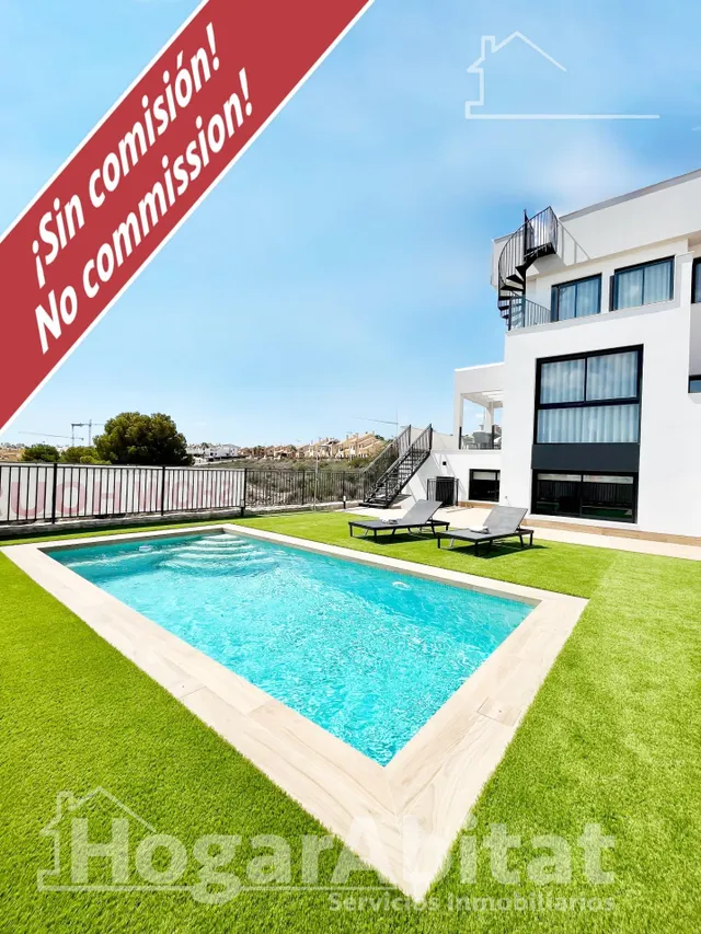PRECIOSO ADOSADO A ESTRENAR CON PISCINA PRIVADA Y TERRAZA — 5