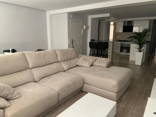 Vivienda reformada en Alicante con garaje - foto 3