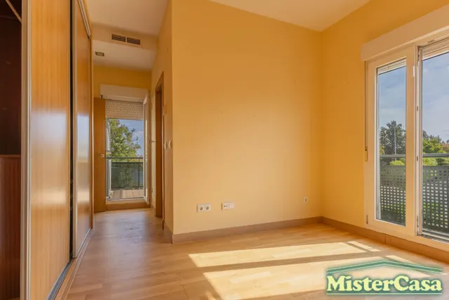 Exclusiva casa pareada de 4 dormitorios con sotano junto al campo de golf — 30