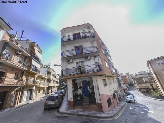 Se vende Piso OKUPADO en Calle Calle Maria Lluisa 4 Blanes, 