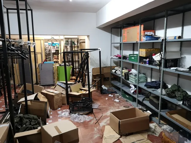 LOCAL PREPARADO DE 200 METROS AL LADO DE LOS CINES VAN DYCK — 9